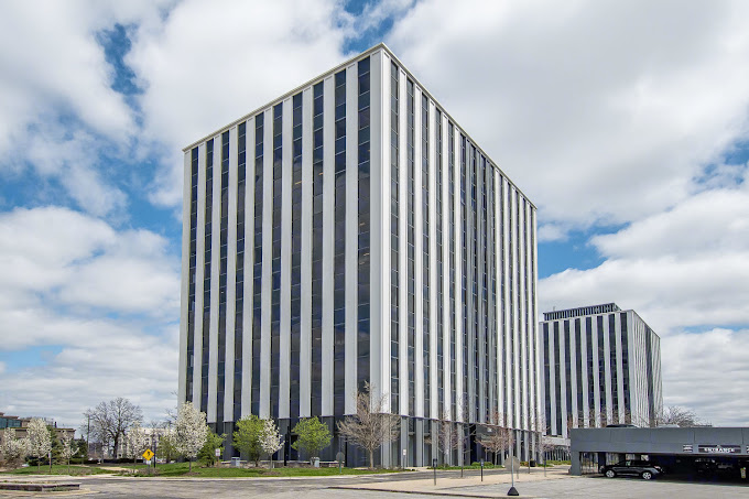 img oak brook office